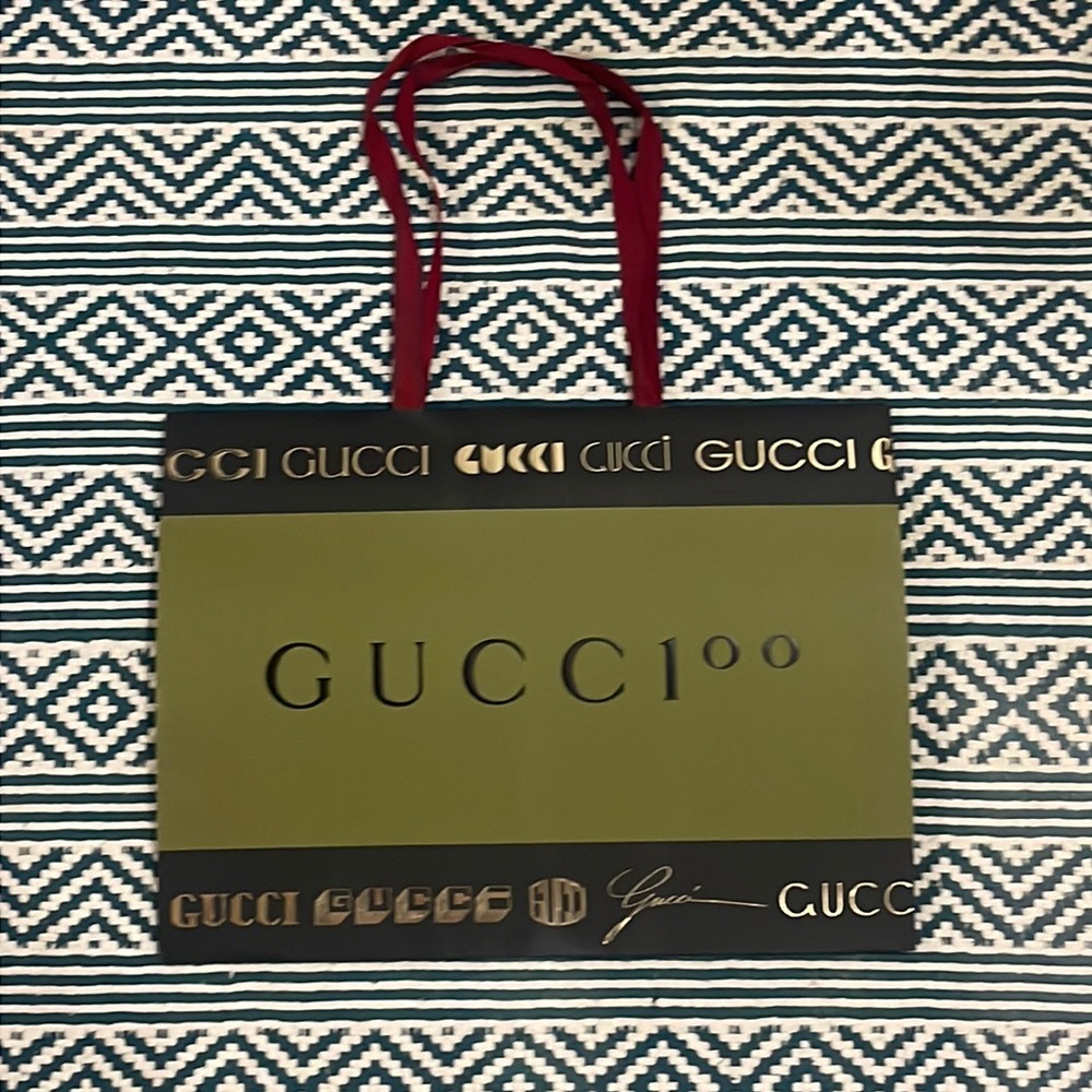 Gucci shopping bag